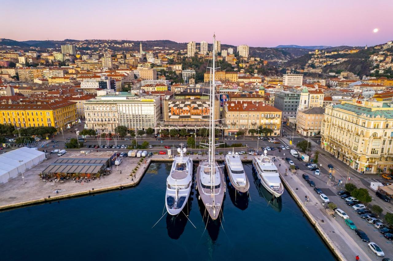 Area2 Center Luxury Apartment Rijeka Dış mekan fotoğraf