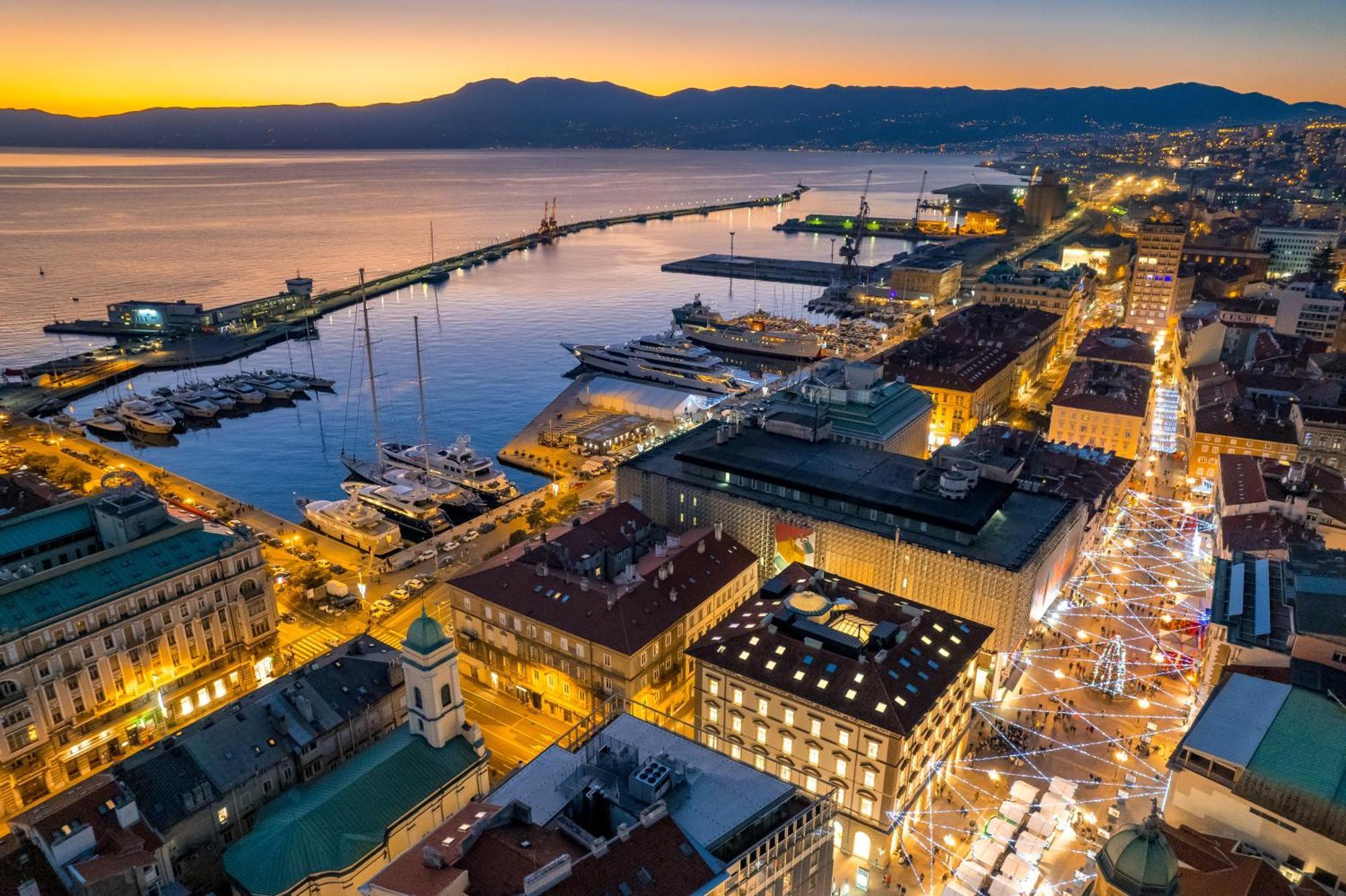 Area2 Center Luxury Apartment Rijeka Dış mekan fotoğraf